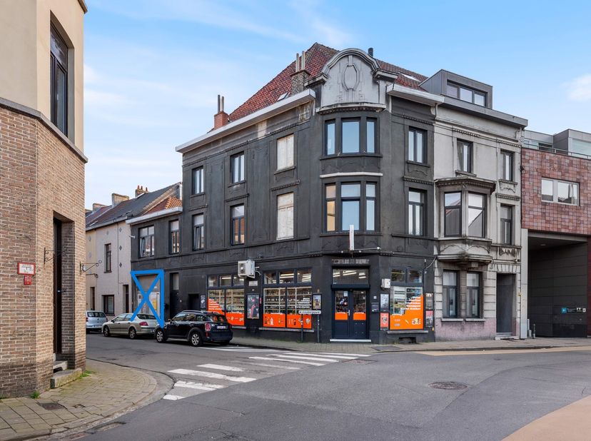 &amp;nbsp;In het hart van de Visserijwijk, een gegeerde topbuurt in het centrum van Gent, op slechts 10 minuten fietsen van Ugent, bevindt zich dit invest