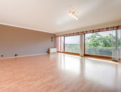                                         Appartement te koop in Ukkel, € 330.000

