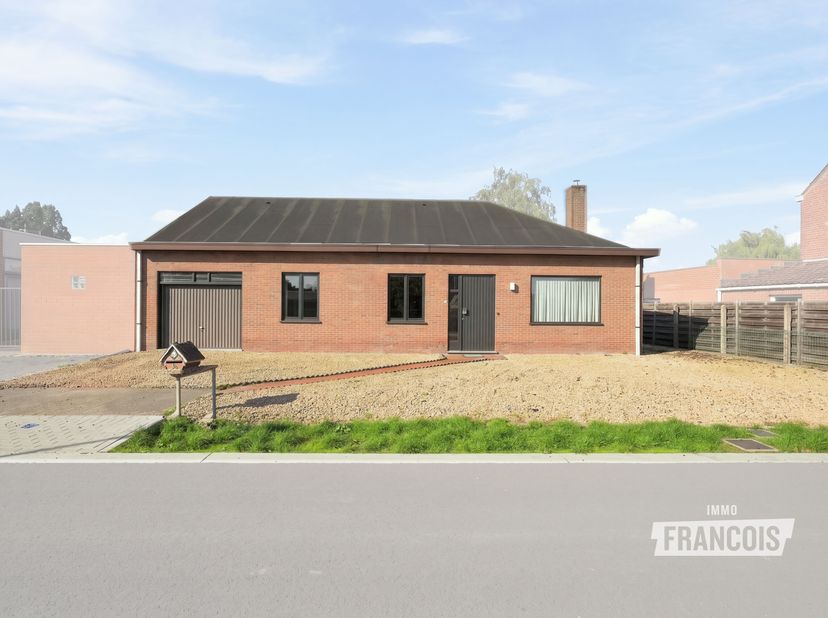 Huis te koop in Wulvestraat 3,
                    8640 Woesten