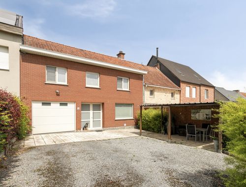                                         Maison à vendre à Bellegem, € 249.000
