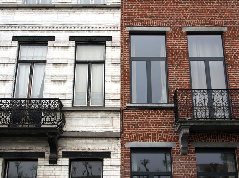 BRUSSEL (TOPLOCATIE - Rogier / De Brouckère): Gebouw met 35 studio's / studentenkamers, volledig verhuurd (#1X+5_ANBI_BRU):<br />
• Twee met elkaar ve