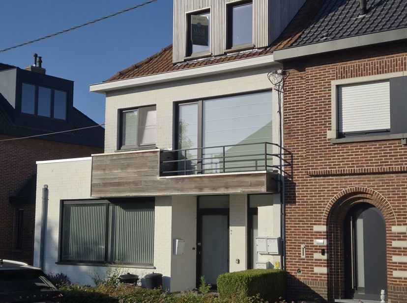 Casco appartement in het centrum van Aalter<br />
Gelegen in het centrum van Aalter, in een rustige eenrichtingsstraat, geniet u van een topligging op