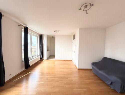                                         Studio te huur in Etterbeek, € 900
