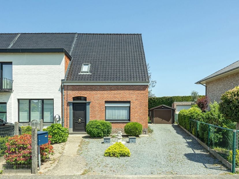 Maison à vendre
                    à 9240 Zele