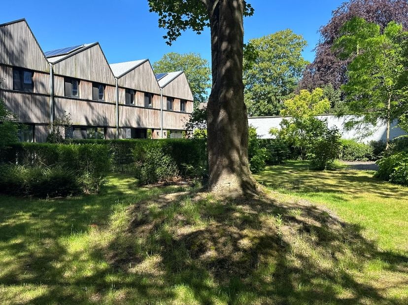 [[ CE BIEN PARTICIPE À LA JOURNÉE MAISONS OUVERTES ERA LE 13/6 DE 11:00 À 12:00 ]]<br />
Ce bien participe à la Journée Maisons Ouvertes ERA. Visitabl