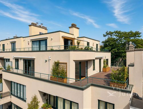                                         Appartement te koop in Ukkel, € 785.000
