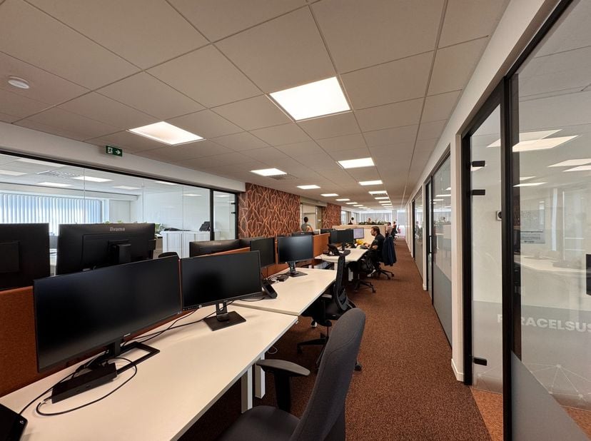 Bedrijfsvastgoed te huur in Legeweg 157,
                    8020 Oostkamp