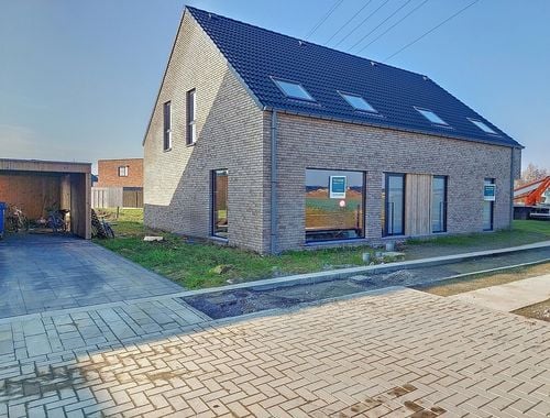                                         Woning te koop in Roeselare, € 346.500
