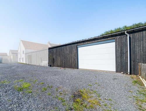                                         Entrepôt à vendre à Villers-la-Ville, € 195.000
