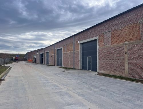                                         Magazijn zonder bureel te huur in Roborst, € 1.250
