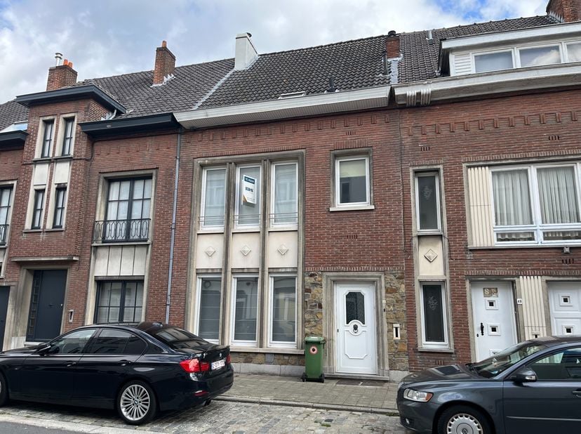 Huis te huur in Lijnmolenstraat 50,
                    9040 Sint-Amandsberg