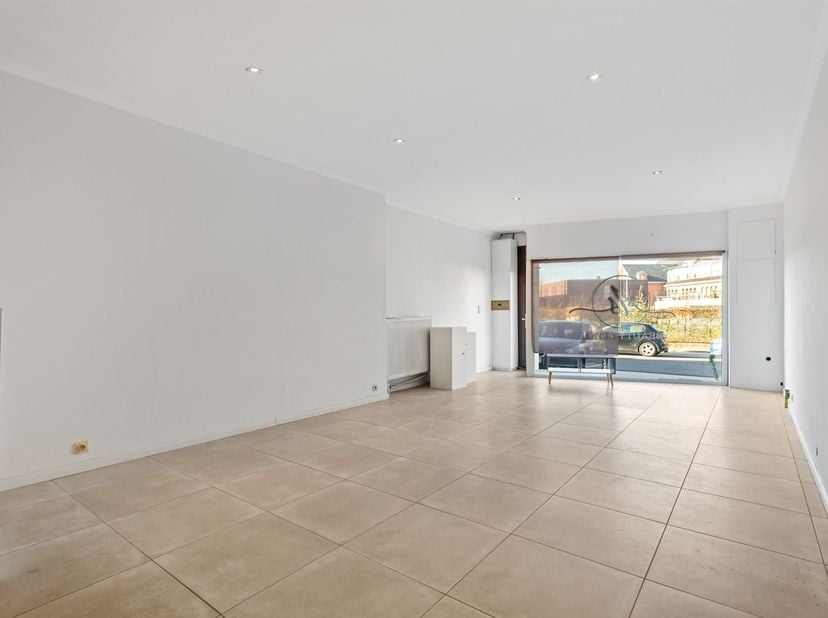 Handelspand van 113 m² met diverse mogelijkheden in Boom <br />
<br />
Beschrijving:<br />
Dit handelspand van 113 m² biedt tal van mogelijkheden v