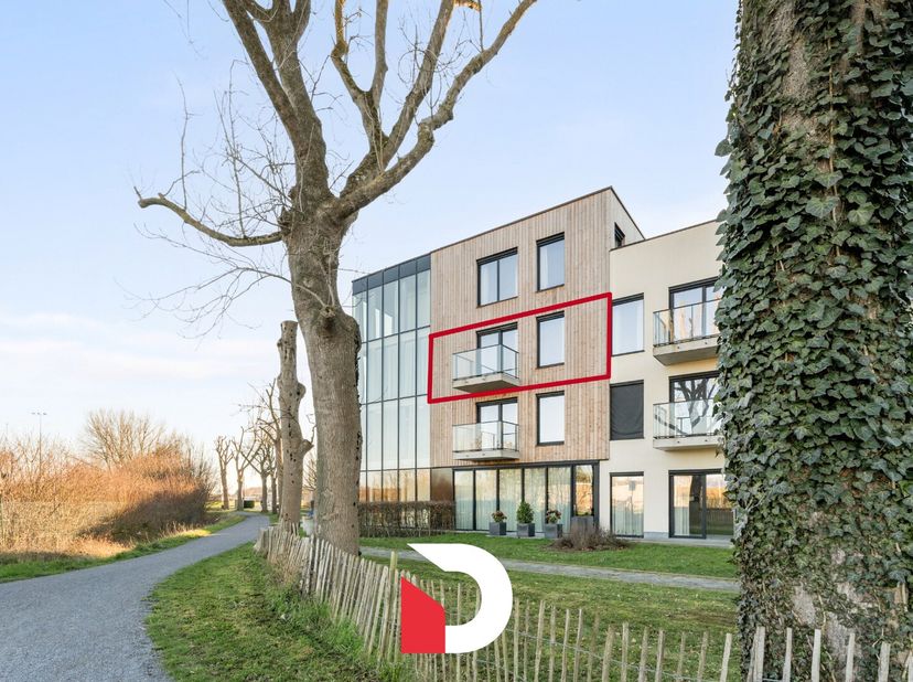 Appartement à vendre
                    à 8000 Sint-Pieters