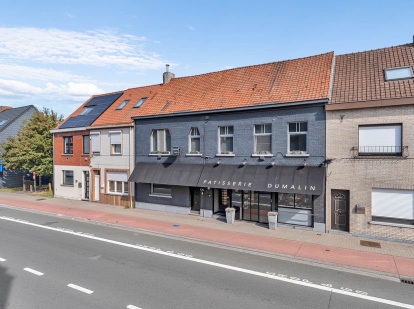 Bedrijfsvastgoed te koop in Gaversesteenweg 106-108,
                    9800 Deinze