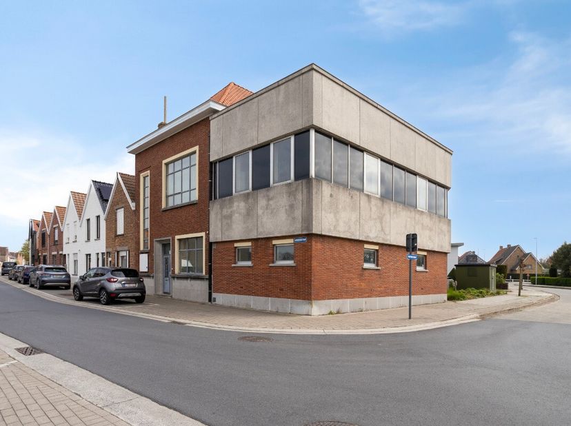 Huis te koop in Maciebergstraat 75,
                    8020 Oostkamp