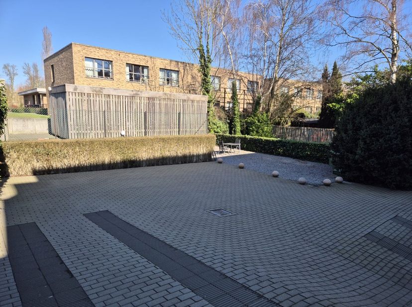 Garage à louer
                    à 3500 Hasselt