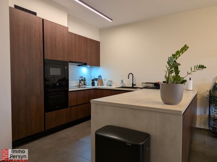 Wil jij graag comfortabel wonen ?&amp;nbsp; Dit instapklare gelijkvloers appartement in het hartje van Tielt-Winge biedt de perfecte balans tussen rust en