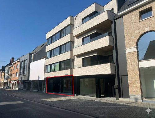                                         Kantoor te huur in Roeselare, € 2.125
