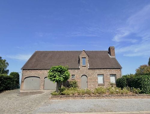                                         Maison à louer à Kuringen, € 1.450
