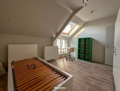                                         Kot-Kamer te huur in Tournai, € 300
