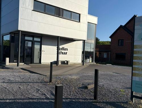                                         Handelspand met woonst te koop in Lummen, € 365.000
