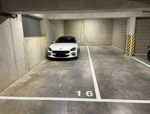                                         Kelder garage te huur in Aartselaar, € 120
