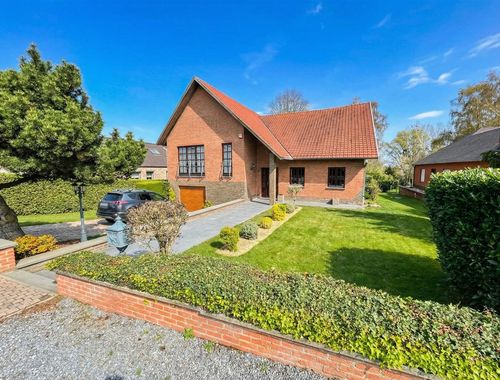                                         Eengezinswoning te koop in Waudrez, € 499.000
