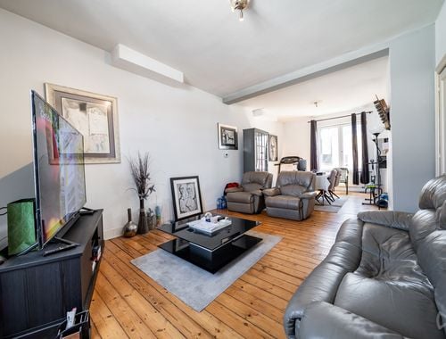                                         Appartement te koop in Evere, € 295.000
