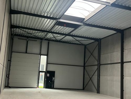                                         Bedrijfsgebouw te koop in As, € 421.500
