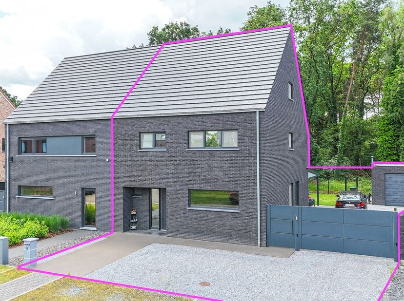 Instapklare en energiezuinige gezinswoning op toplocatie in Genk<br />
<br />
Welkom in deze prachtige recente woning, gelegen aan de Peperblook 21 in
