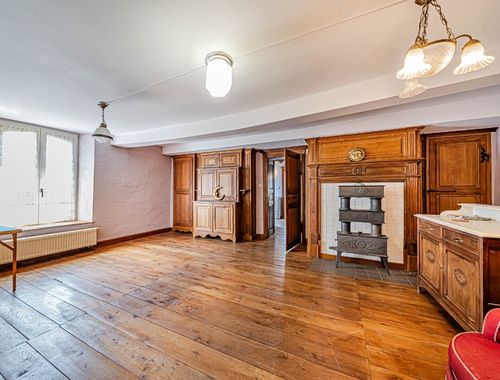                                         Bien commercial à vendre à Virton, € 345.000
