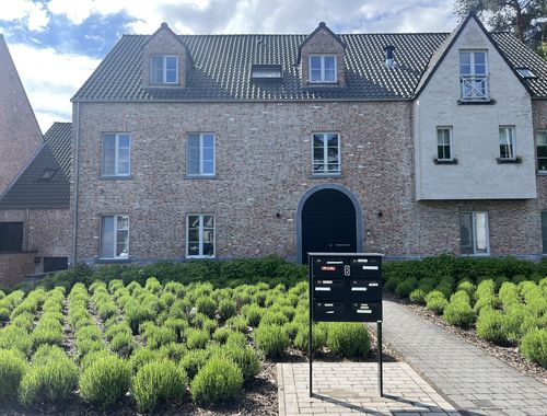                                         Gelijkvloers app. te huur in Bouwel, € 850
