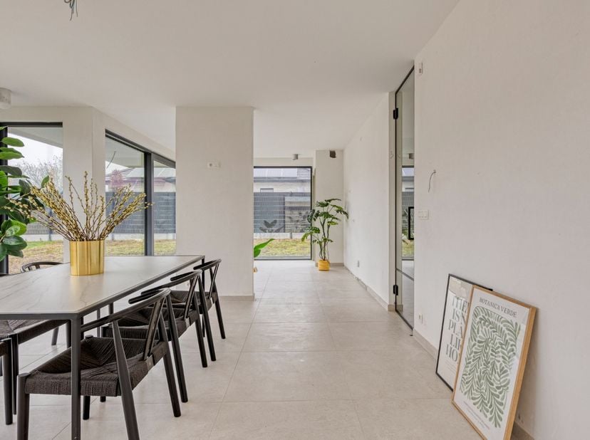 KANTWERK&amp;nbsp;is een kleinschalig en uiterst energiezuinig nieuwbouwproject bestaande uit 3 gekoppelde woningen in landelijke stijl en één moderne all