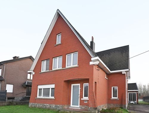                                         Maison bourgeoise à vendre à Zoutleeuw, € 209.000
