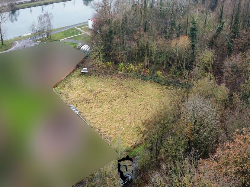 Terrain à vendre
                    à 8530 Harelbeke