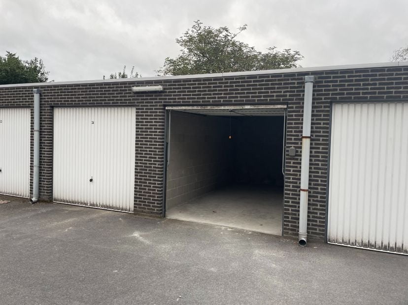 Garage à louer
                    à 8800 Roeselare