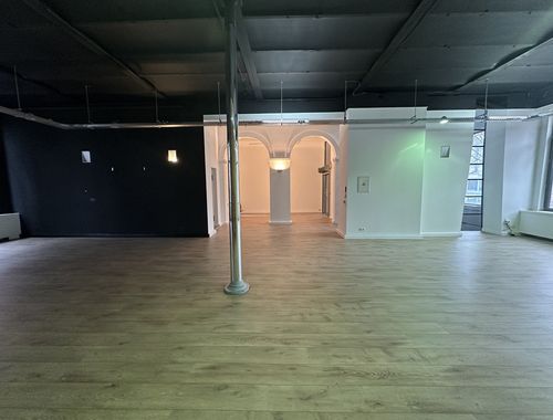                                         Usage mixte à louer à Antwerpen, € 2.450
