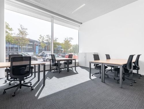                                         Immeuble de bureaux à louer à Anderlecht, € 1.169
