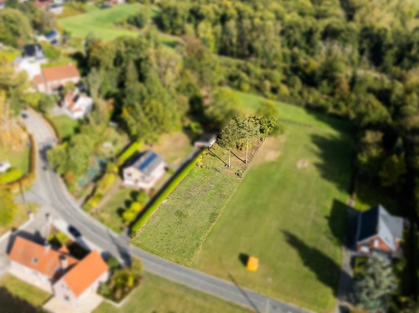 Grond te koop in Enclus du Haut naast 6 A,
                    7750 Orroir