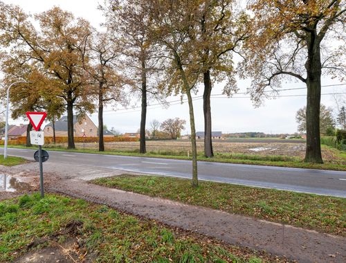                                         Bouwgrond te koop in Weelde, € 995.000
