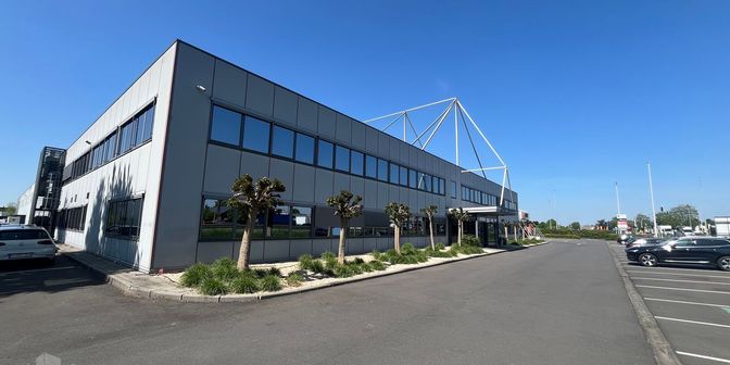 Bedrijfsvastgoed te huur in Steenweg Deinze 154, 9810 Nazareth