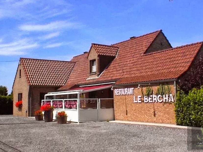 Bien professionnel à vendre à ROUTE DE MONS 763,
                    7130 Bray
