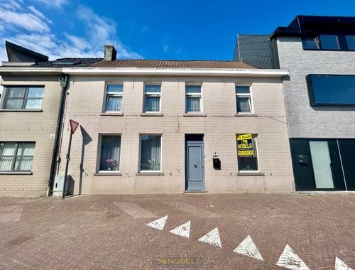                                         Maison à louer à Ruien, € 825
