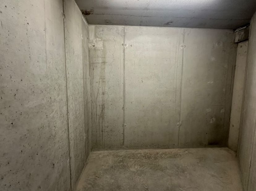 Garage à louer à Ter Klippe Berging 9,
                    8890 Dadizele