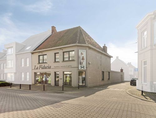                                         Handelspand te koop in Pittem, € 398.000
