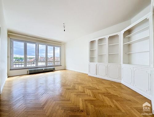                                         Appartement à vendre à Ixelles, € 365.000
