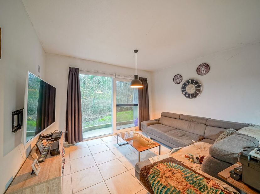 Dit 1-slaapkamer appartement in Bredene is perfect voor wie op zoek is naar een investering (momenteel verhuurd) of om zelf te bewonen (domicilie moge