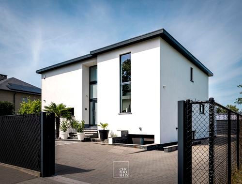                                         Villa te koop in Leut, € 1.250.000
