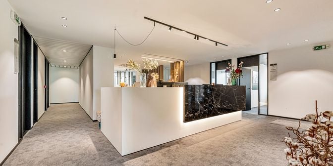 Bedrijfsvastgoed te huur in Gustave Fachedreef 1, 7700 Lowingen