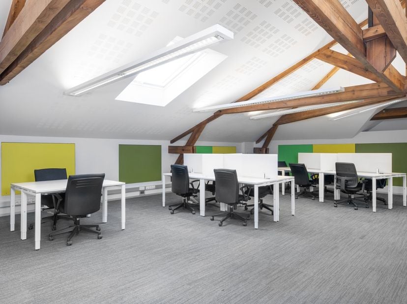 Coworkingruimte in Regus Railway Station Express<br />
<br />
Alle prijzen zijn vanaf-prijzen en kunnen worden gewijzigd, afhankelijk van de gekozen o